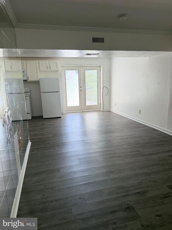 2911 Hickory Creek Court - Photo 3