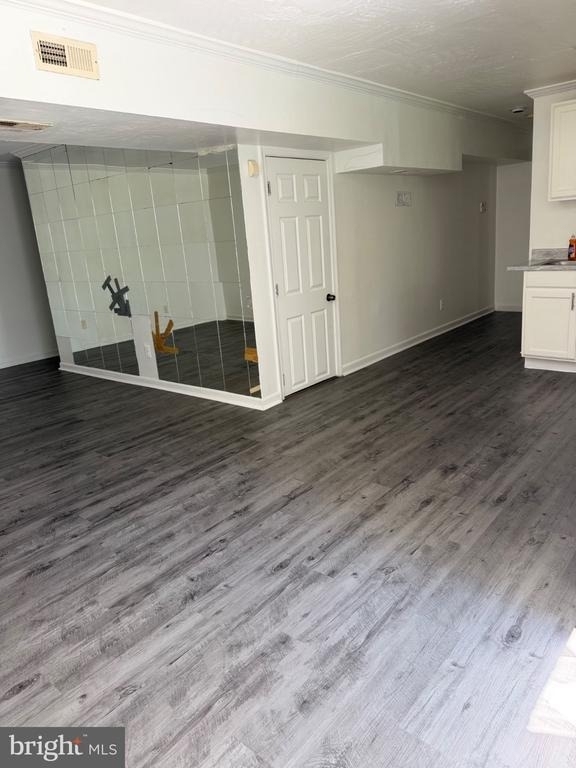2911 Hickory Creek Court - Photo 4