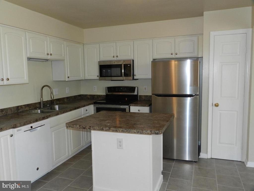 12800 Silvia Loop - Photo 4