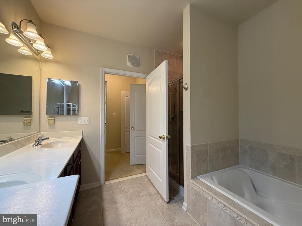 9720 Holmes Place - Photo 13