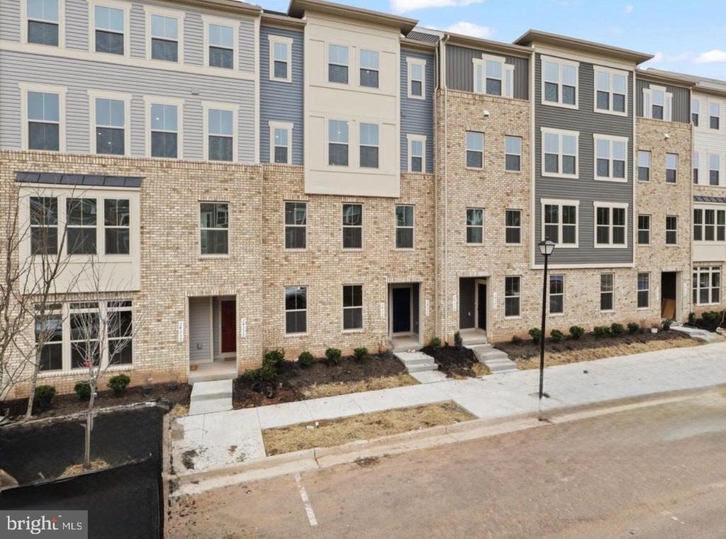 24230 Ullapool Terrace - Photo 0