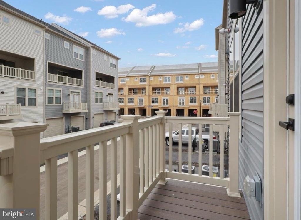 24230 Ullapool Terrace - Photo 2