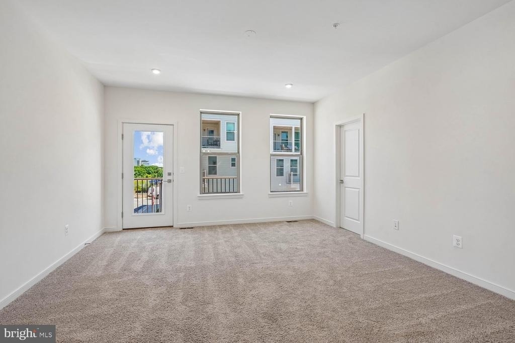 19704 Misty Moss Sq - Photo 11