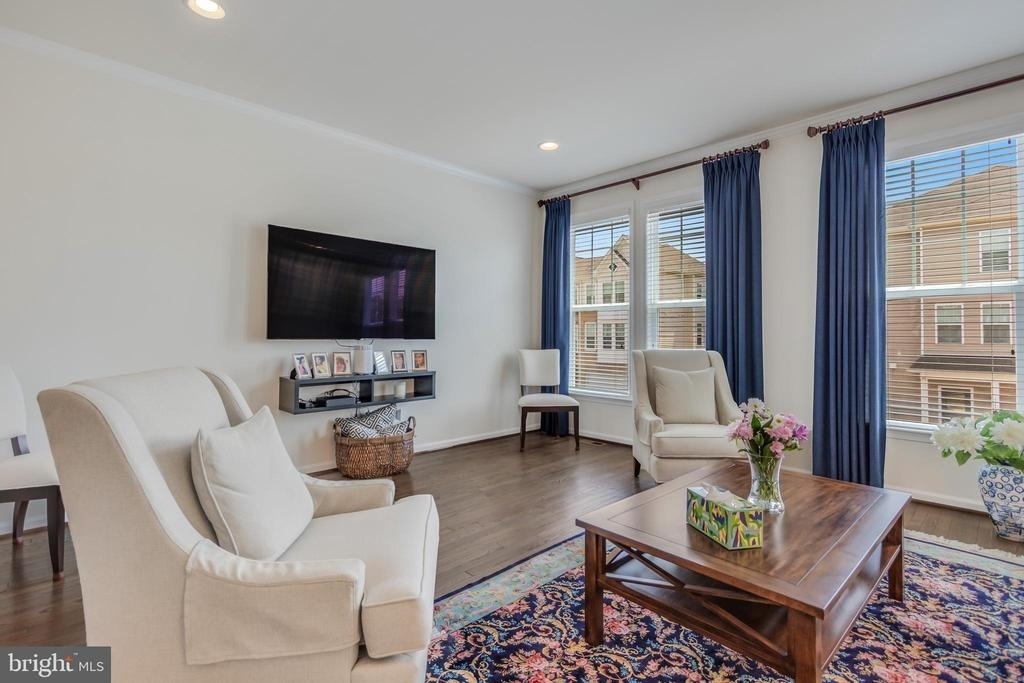 43284 Novi Terrace - Photo 5
