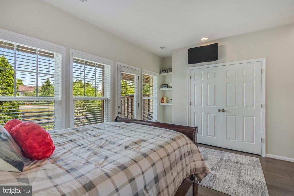 43284 Novi Terrace - Photo 21