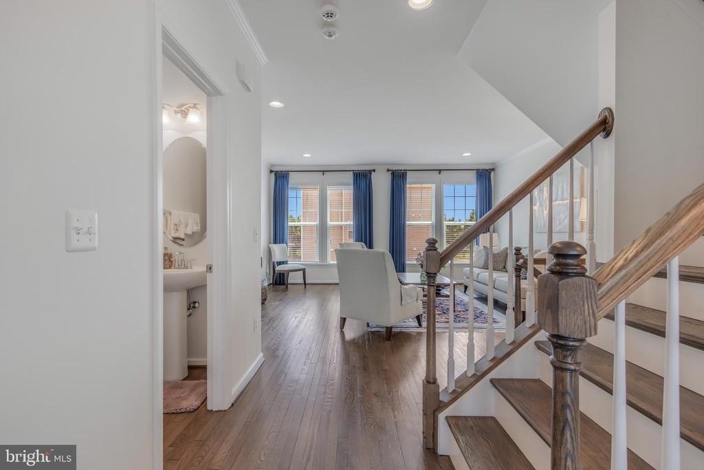 43284 Novi Terrace - Photo 2