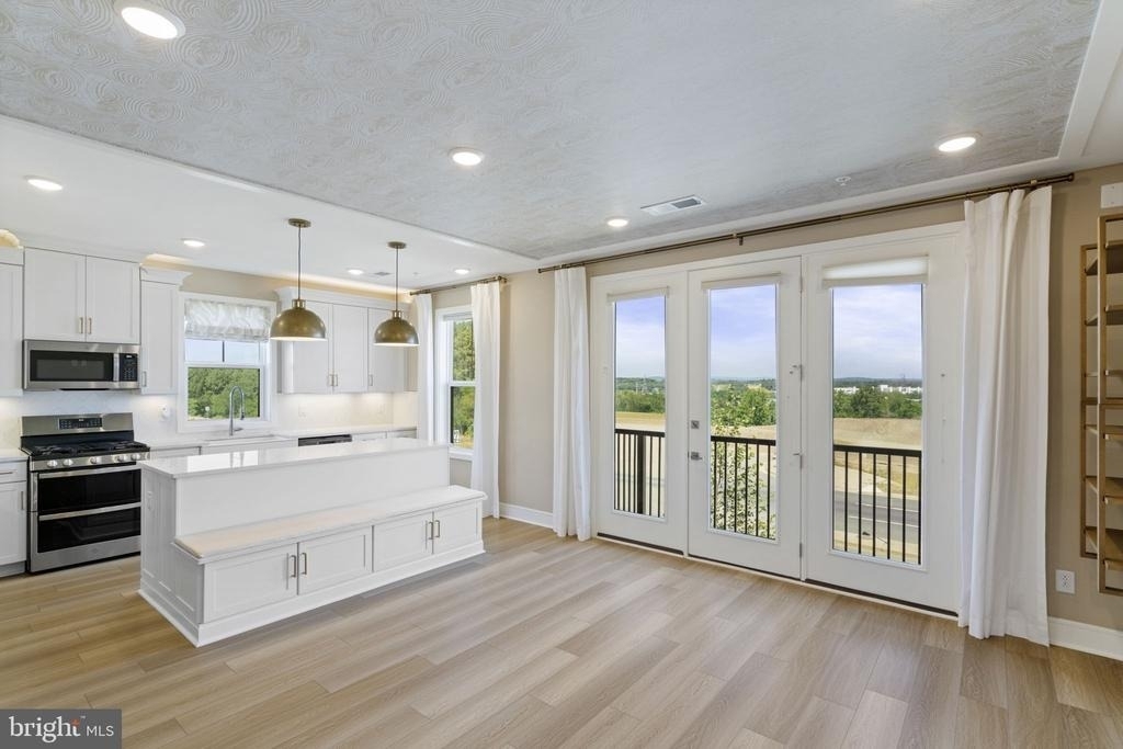 20799 Lamlash Terrace - Photo 11