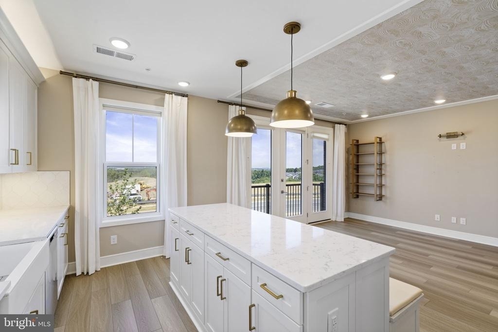20799 Lamlash Terrace - Photo 8