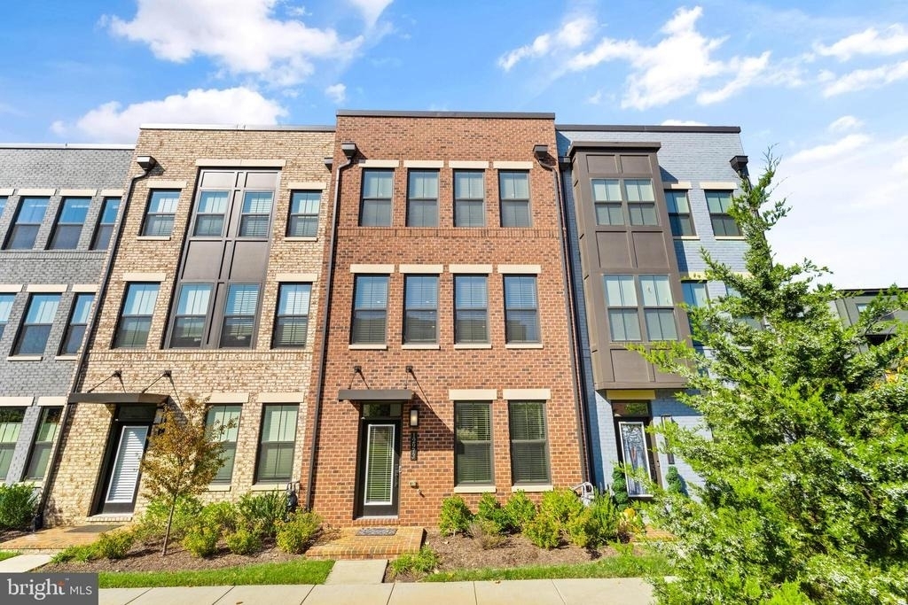 12973 Hattontown Square - Photo 0