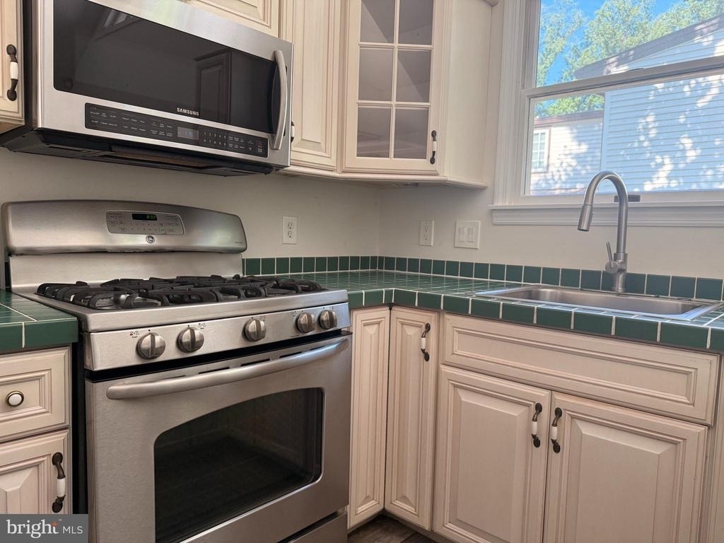 6927 Chestnut Avenue - Photo 3