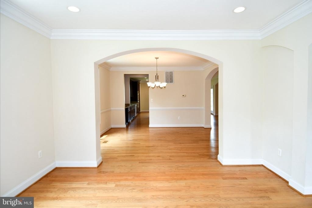1924 Leonard Road - Photo 6