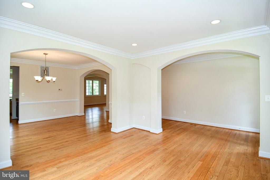 1924 Leonard Road - Photo 7