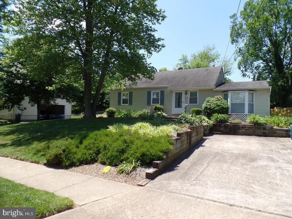 1820 Pimmit Drive - Photo 1