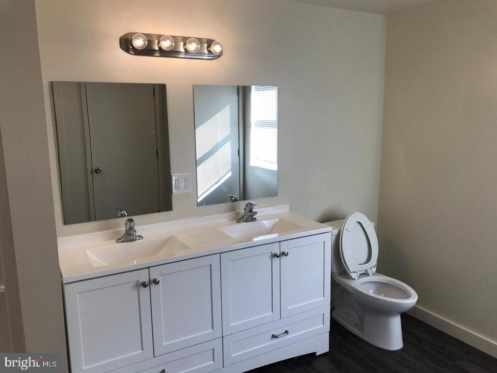 1820 Pimmit Drive - Photo 8