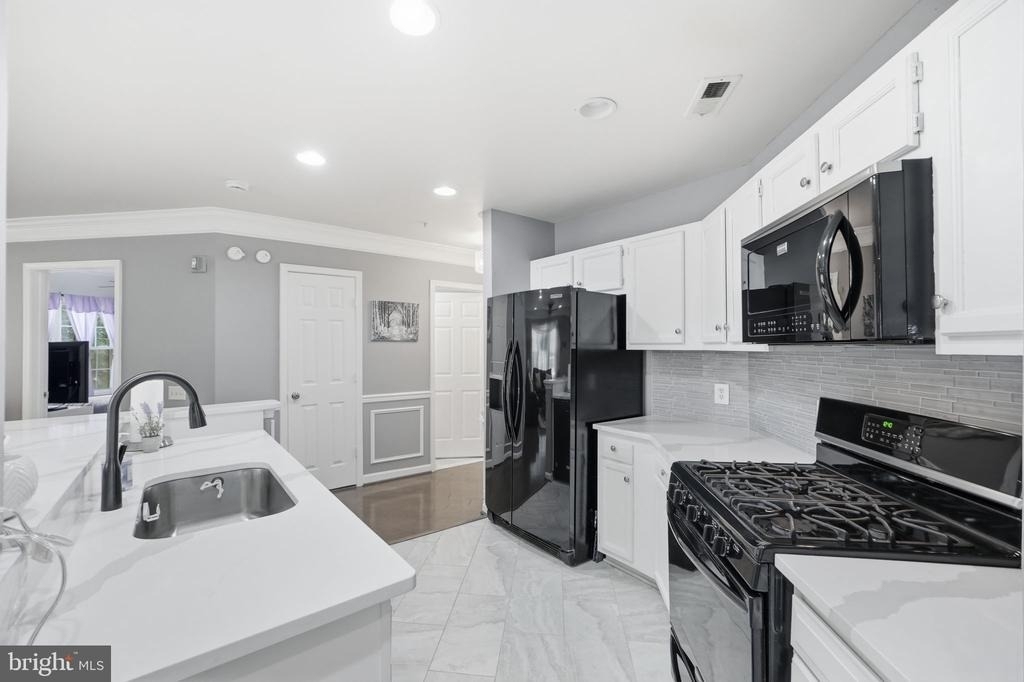 12461 Hayes Court - Photo 7