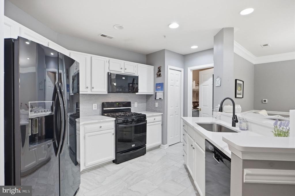 12461 Hayes Court - Photo 5