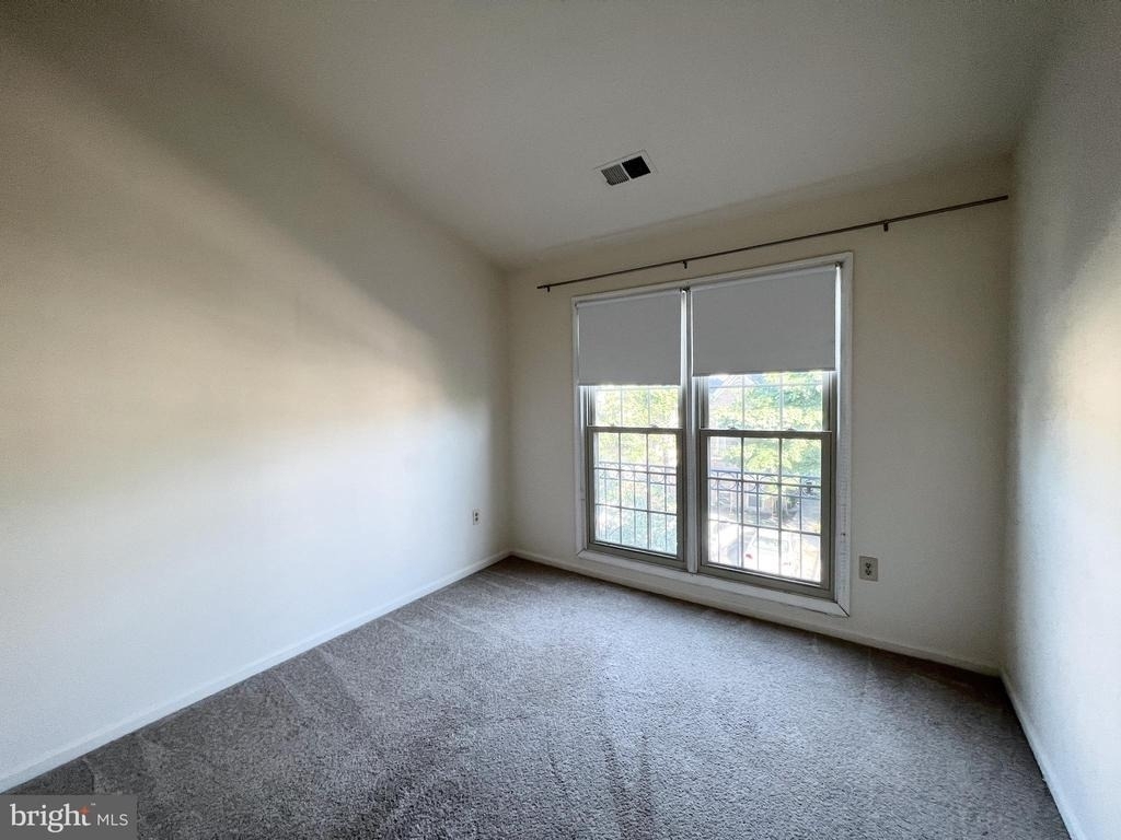 2134 Kings Garden Way - Photo 15