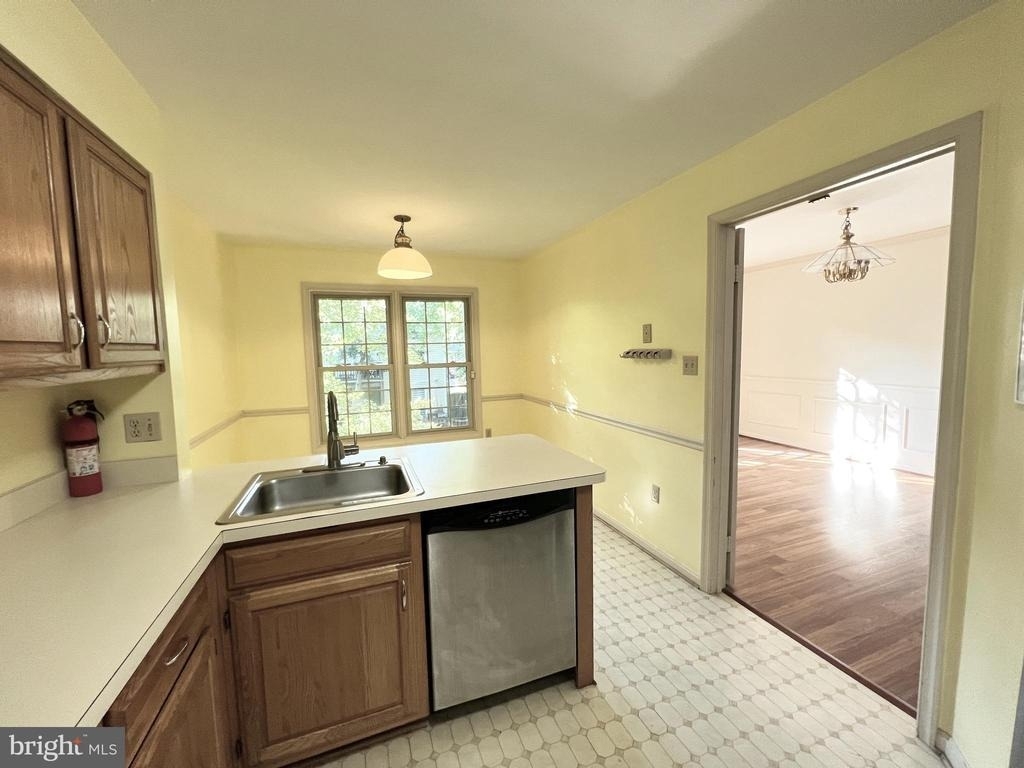 2134 Kings Garden Way - Photo 8