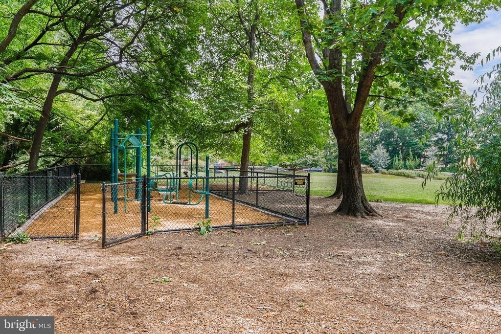 2137 Whisper Way - Photo 27
