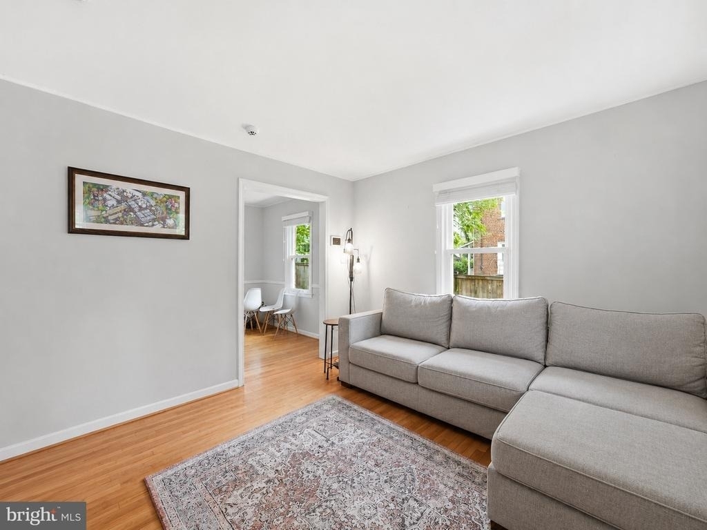 5935 Williamsburg Road - Photo 3