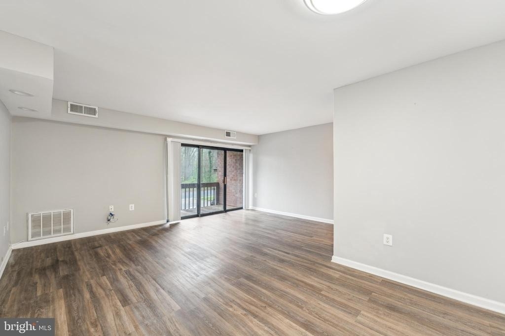 10724 W West Drive - Photo 3