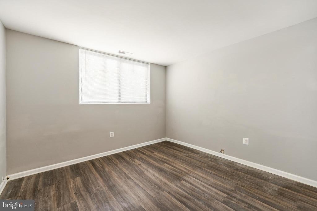 10724 W West Drive - Photo 11