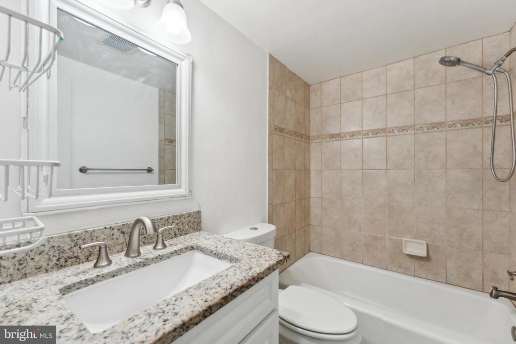 10724 W West Drive - Photo 10