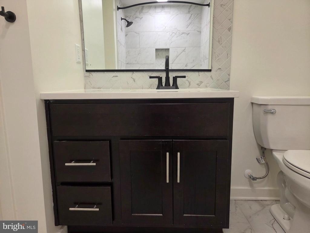 102 Hanover Street - Photo 18