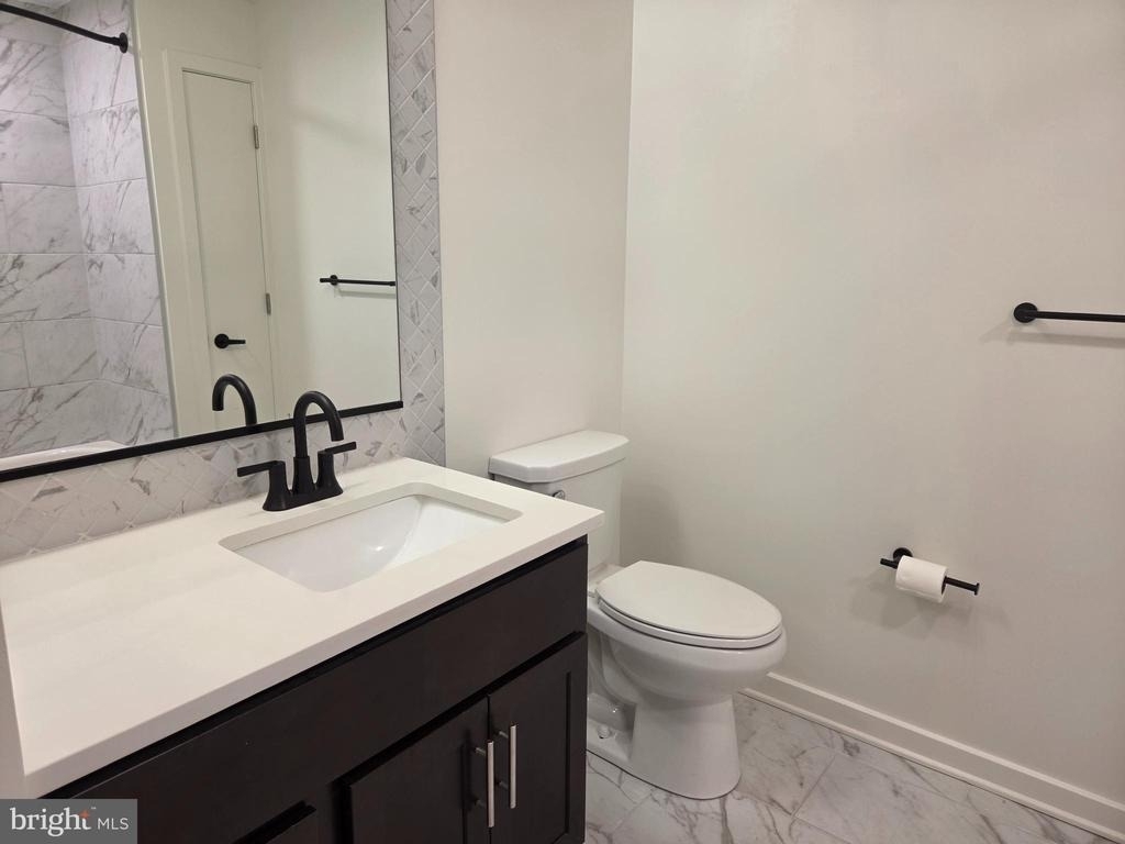 102 Hanover Street - Photo 20