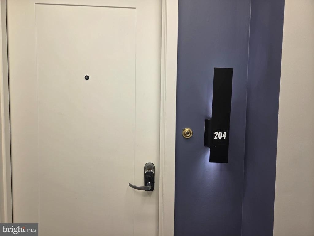 102 Hanover Street - Photo 1