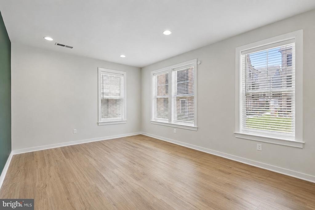 283 Willis Street - Photo 34