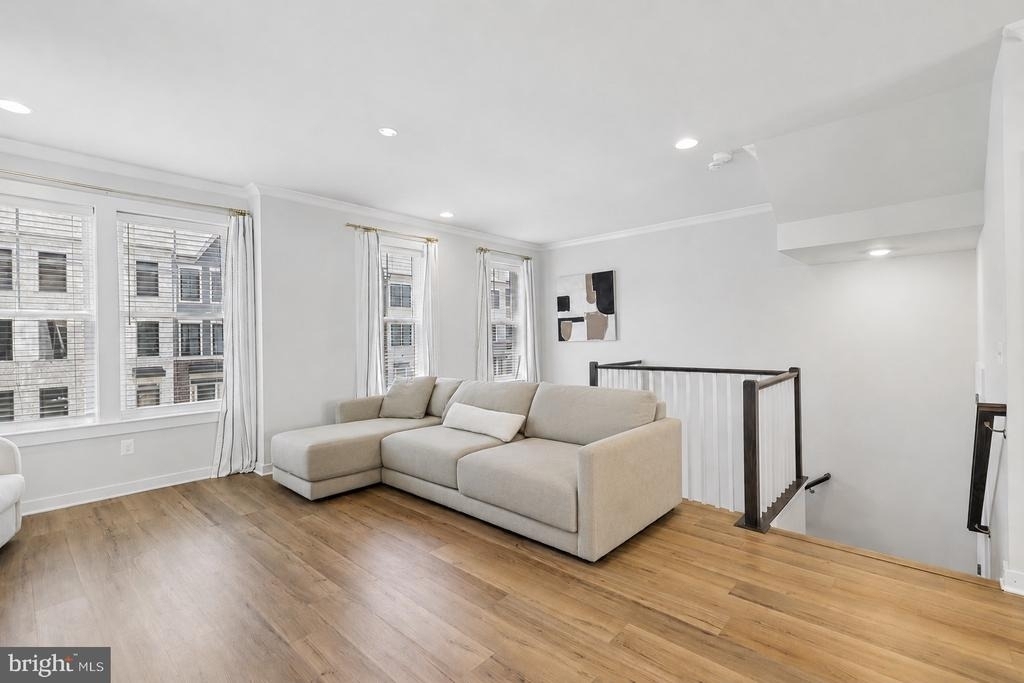 283 Willis Street - Photo 7