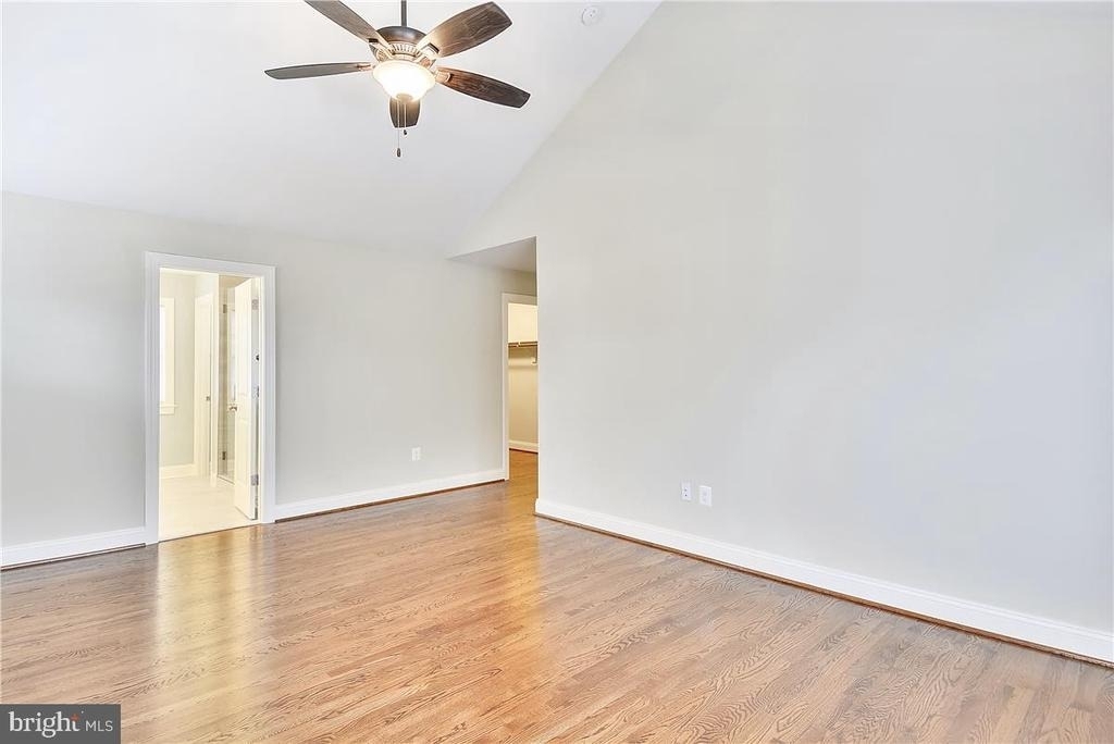 2205 N Edison Street N - Photo 12