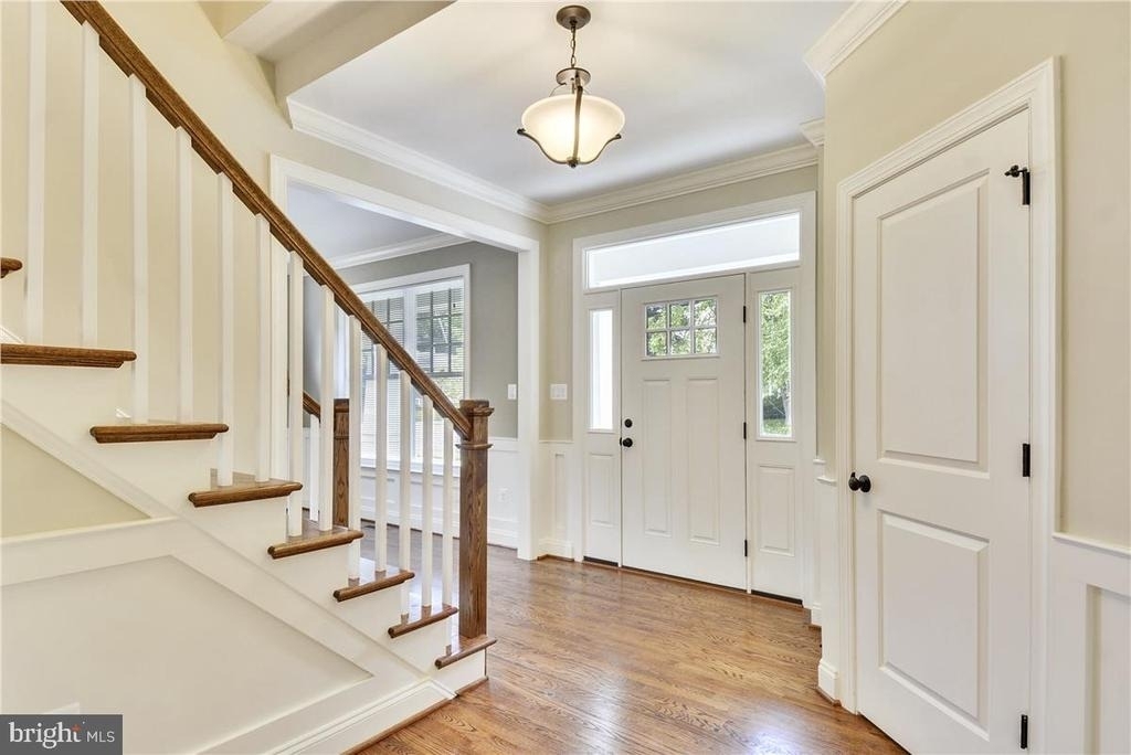 2205 N Edison Street N - Photo 3