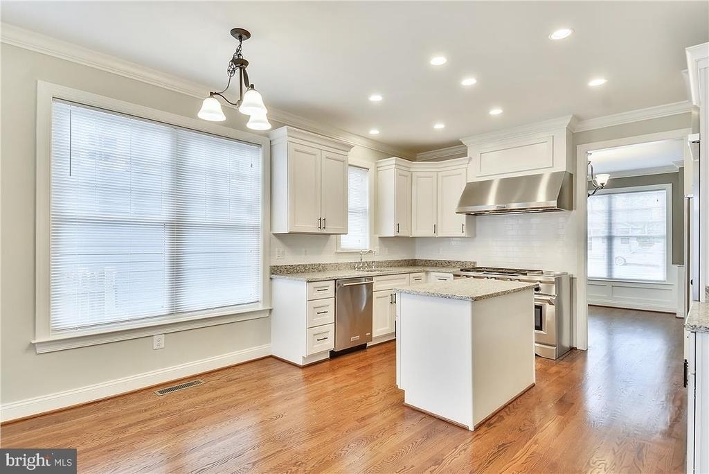 2205 N Edison Street N - Photo 7