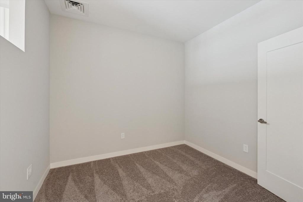 1219-23 Constitution Avenue - Photo 3