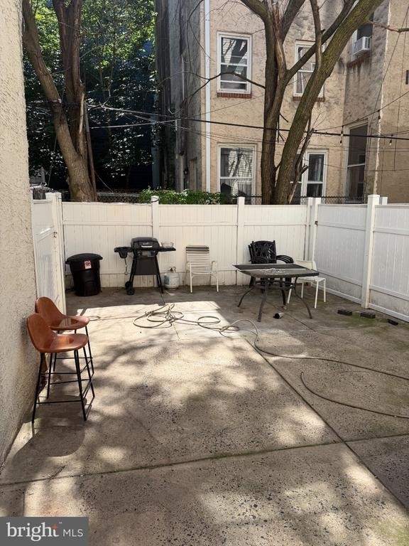 621 12th Street - Photo 2