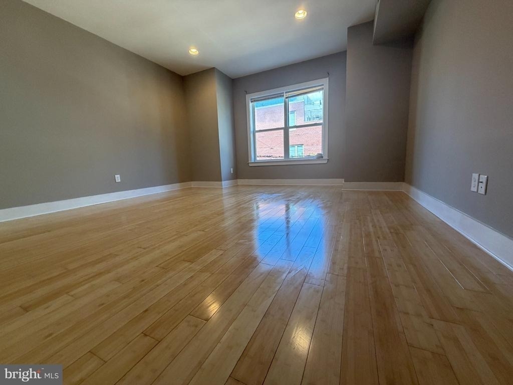 621 12th Street - Photo 4