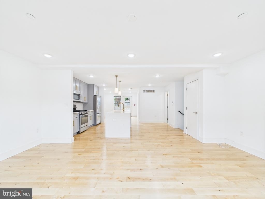 2646 Manton Street - Photo 3