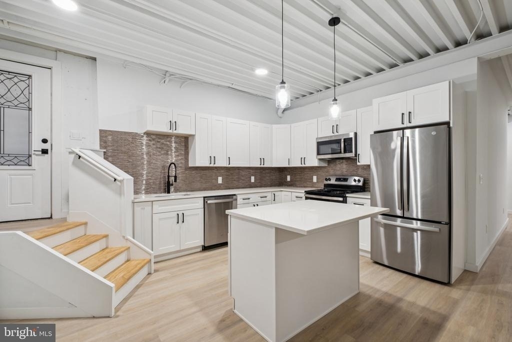 1116 N Bodine Street - Photo 0