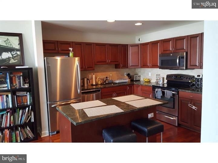 901 N Penn Street - Photo 2