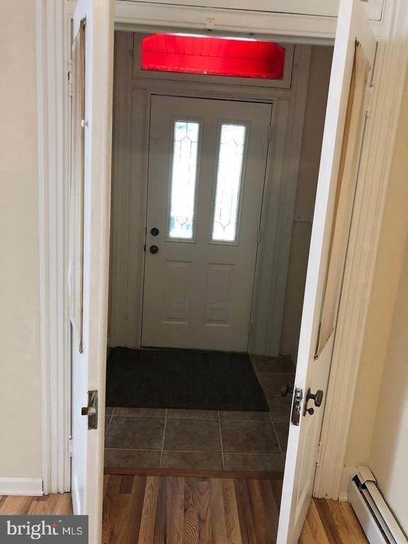 247 Green Lane - Photo 2