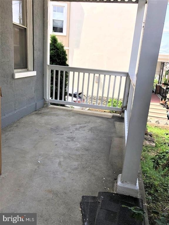 247 Green Lane - Photo 16