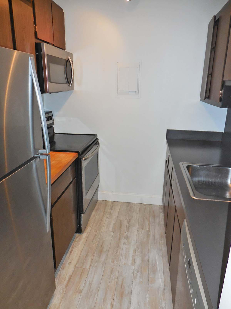 2116 Pauline Boulevard - Photo 4