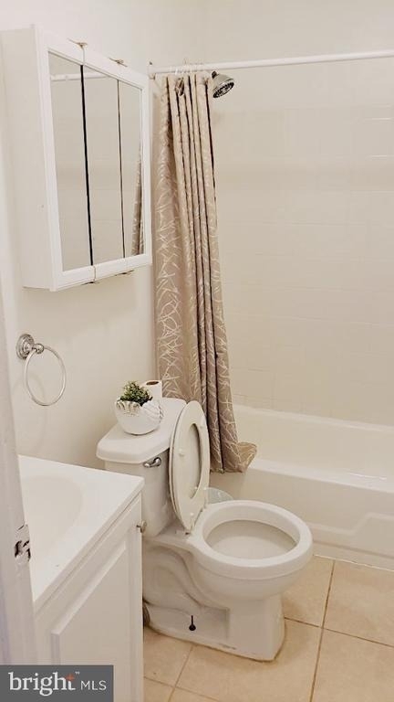 2402 Spruce Street - Photo 4