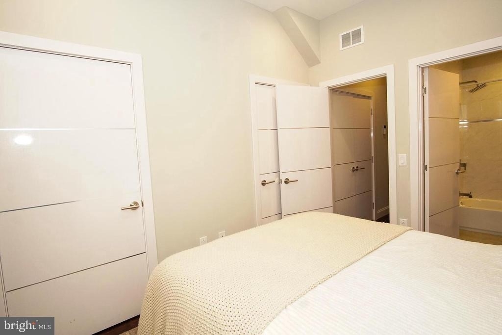 1616 Cambridge Street - Photo 7