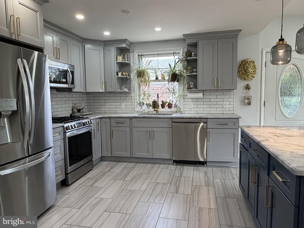 559 Wartman Street - Photo 4