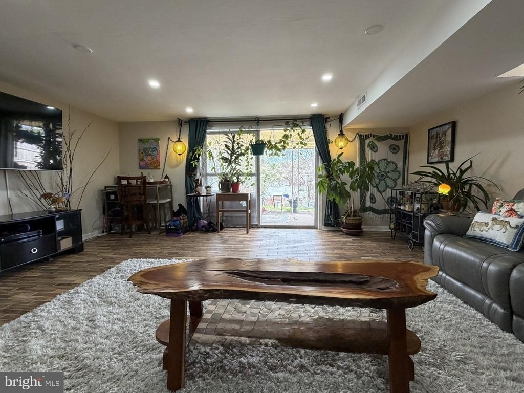 559 Wartman Street - Photo 6