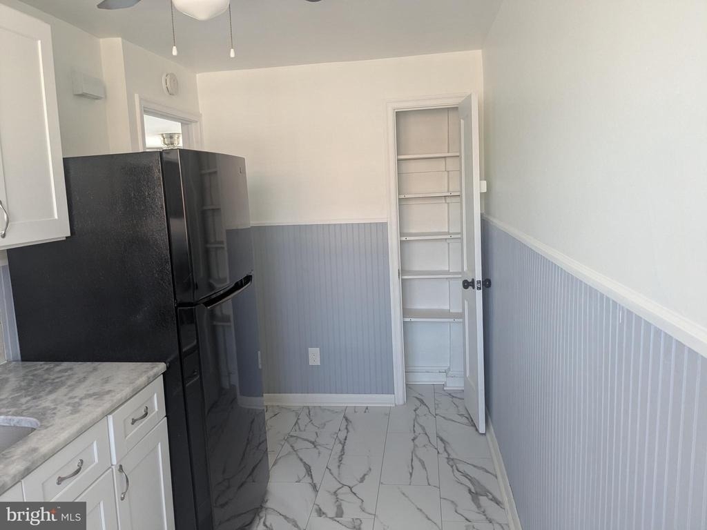 1327 E Weaver Street - Photo 4