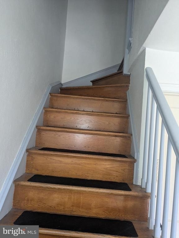 1327 E Weaver Street - Photo 8